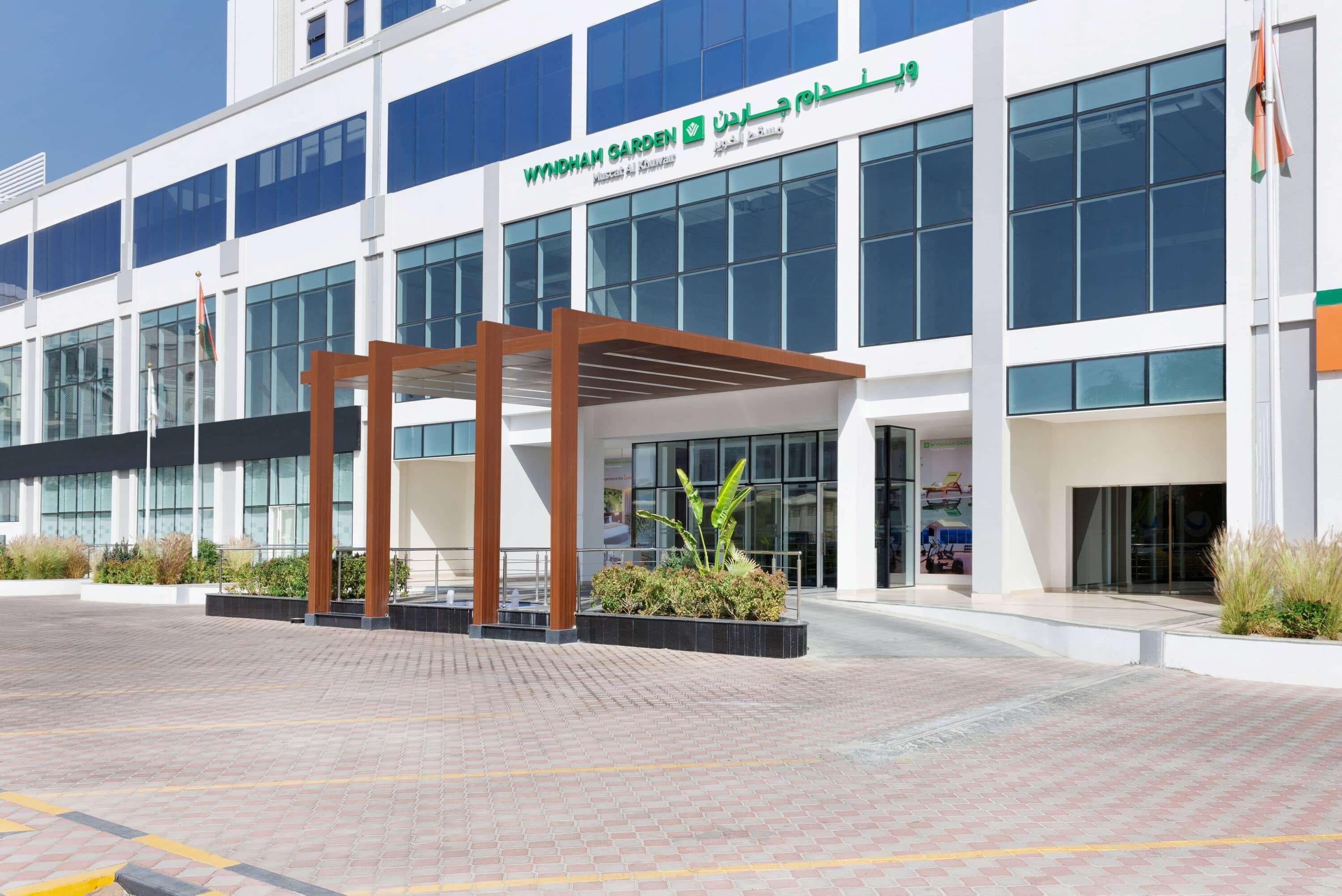 Wyndham Garden Muscat Al Khuwair Hotel Exterior foto