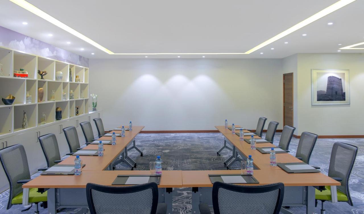 Wyndham Garden Muscat Al Khuwair Hotel Exterior foto
